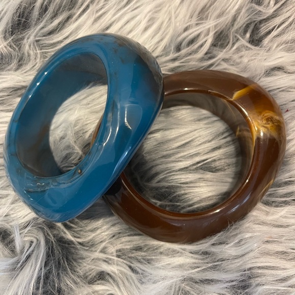 An array of beautiful bangles! - Picture 4 of 5